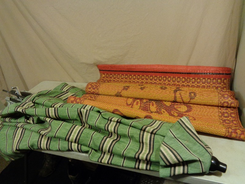 Patio Umbrella, Outdoor Rug