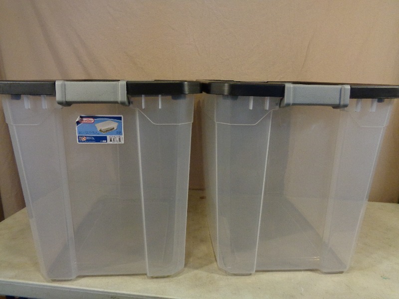 2 Nice 12 QT Totes with Locking Lids