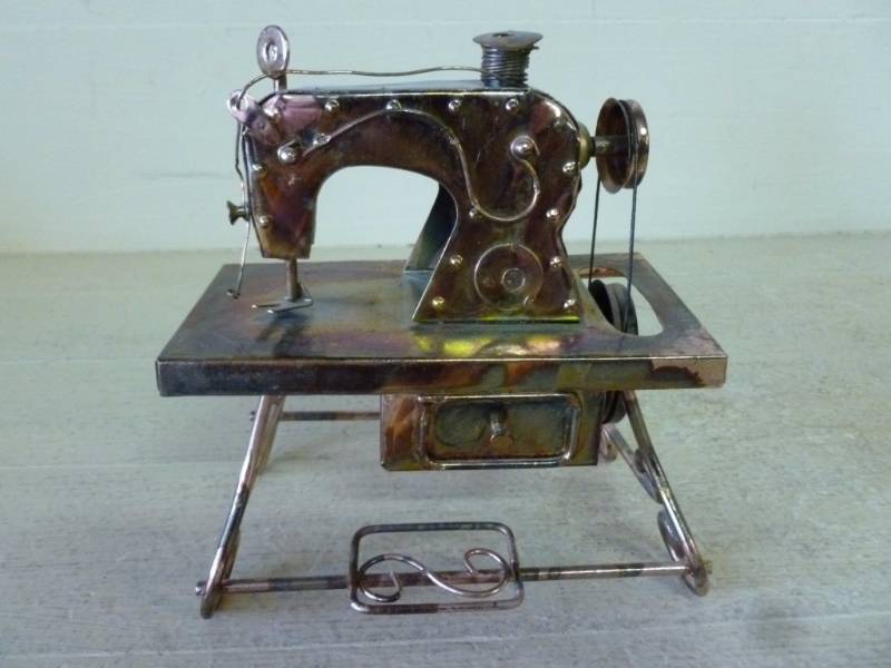 Cut Metal Music Player