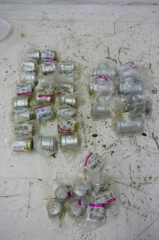 12 Galvanized Couplings & 12 Tees 12 caps