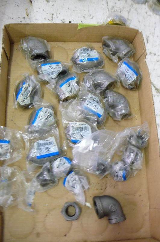 34 x 12 Black 90 Reducing elbow14 count 34 x 12 Black Bushing 8 count