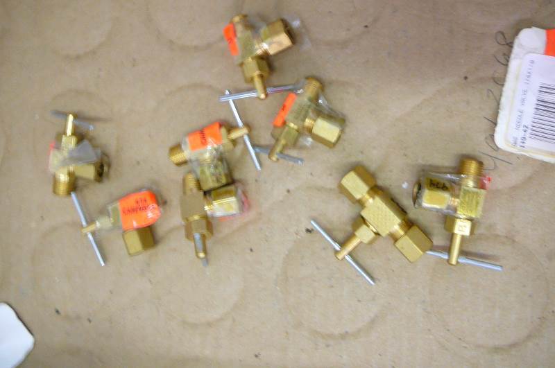 Needle Valve 14 x 18 8 Count