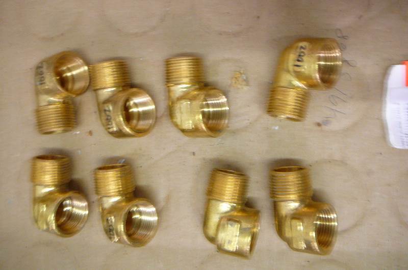 Brass Street Elbow 34 x 34 8 Count