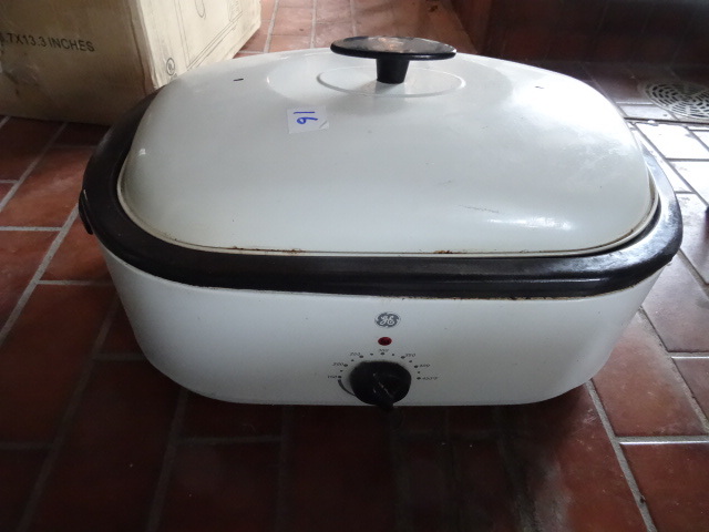 lot 16 image: GE Roaster with Insert Works