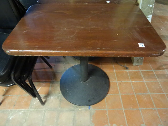 lot 79 image: 36 X 24 X 30 Table With Metal Base