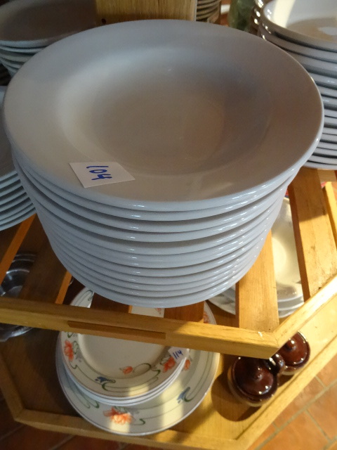 lot 104 image: 9 Bowls Qty 13