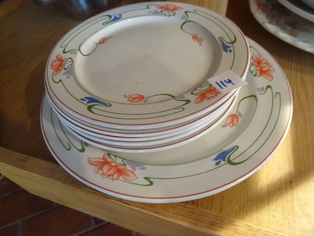 lot 114 image: Villeroy and Boch Plates