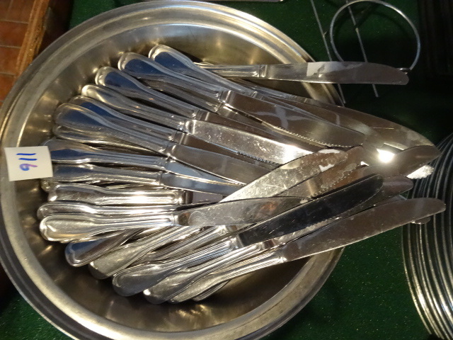 lot 116 image: Table Knives