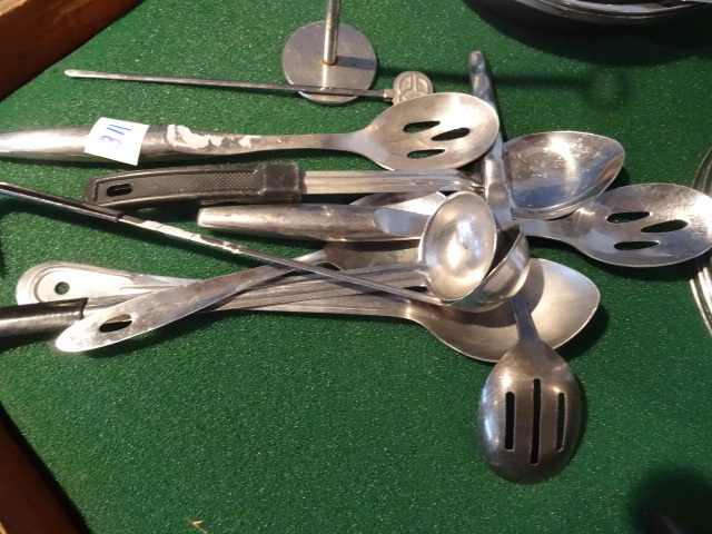 lot 118 image: Misc Spoons