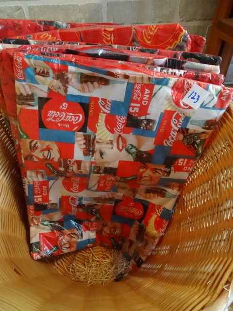 lot 123 image: Coca Cola Place Mats