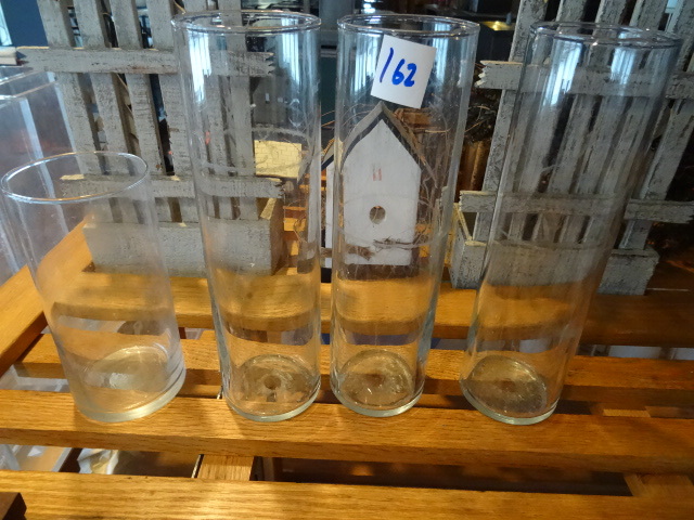 lot 162 image: 11 Tall Glasses Qty 3.  7 Tall Glass