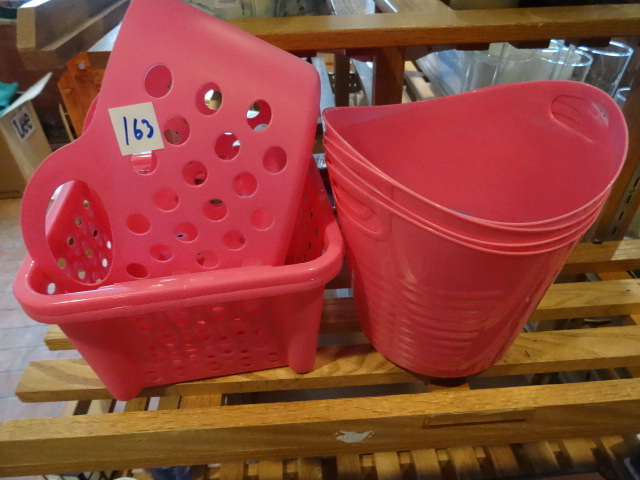 lot 163 image: Plastic Tubs