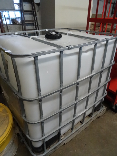 250 Gal. Liquid Tote Mounted