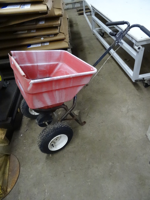 Earthway Push Broadcast Spreader