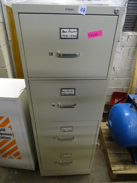 18 Metal 4 Drawer File Cabinet