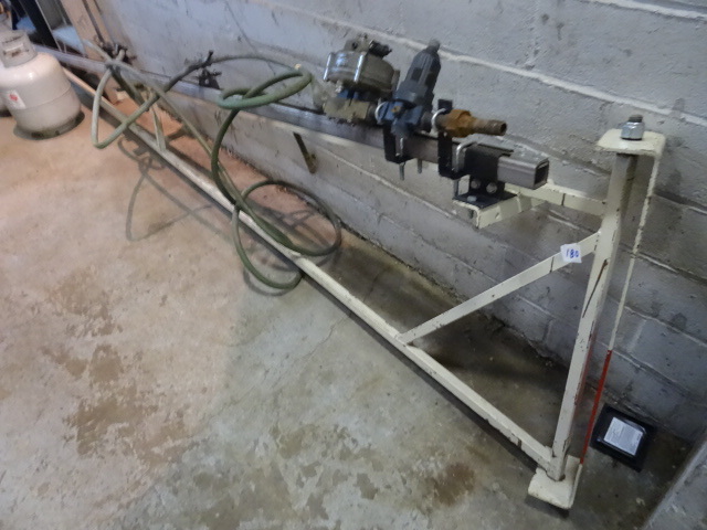 Wall Mount Arm With Air Hose Reg