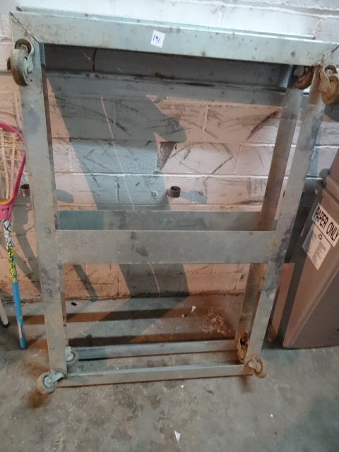 32 X 48 Metal Dolly