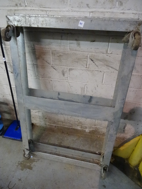 32 X 48 Metal Dolly