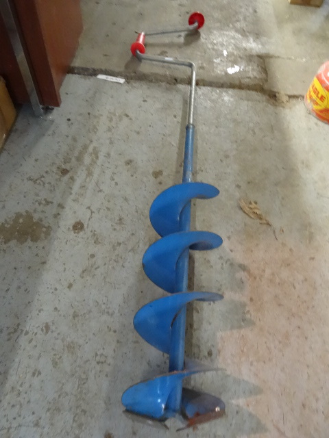 8 Ice Auger