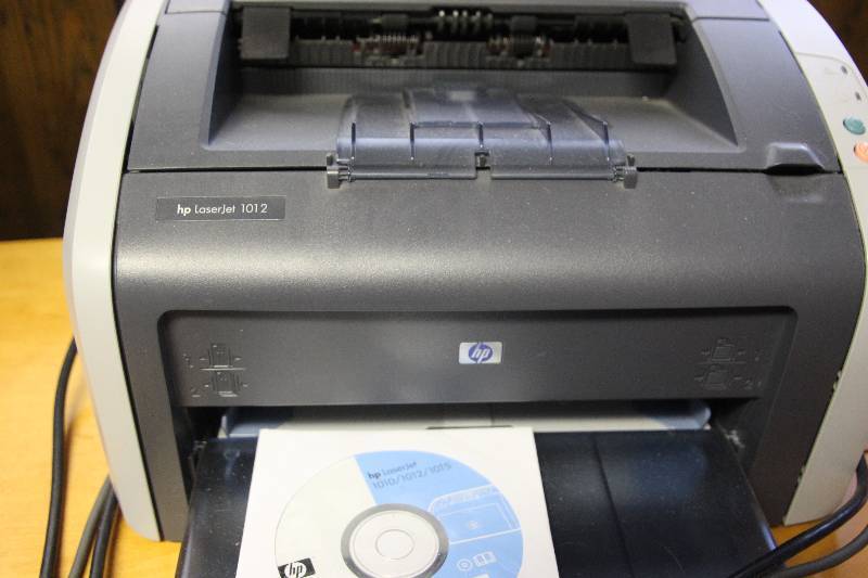 lot 2 image: HP Laserjet 1012
