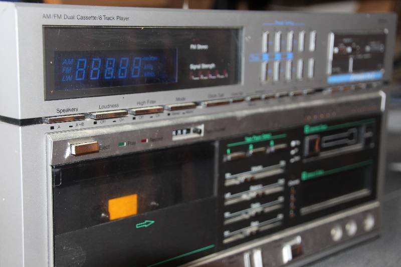 lot 11 image: 5 Mode Home Stereo System