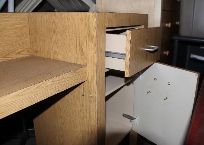 lot 6 image: Office DeskWorkstation