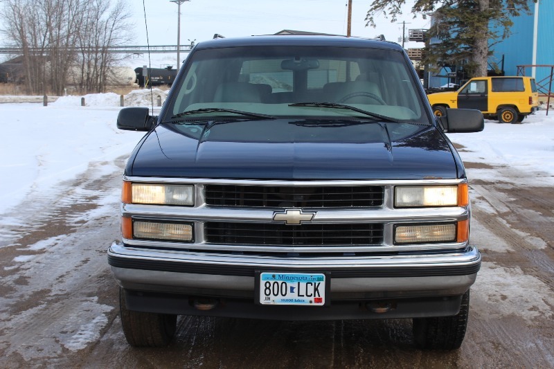 1999 Chevrolet K1500 Suburban LT 4x4 - One Owner -
