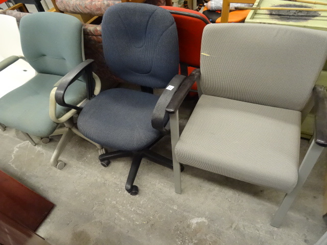 2 Office Chairs on Wheels