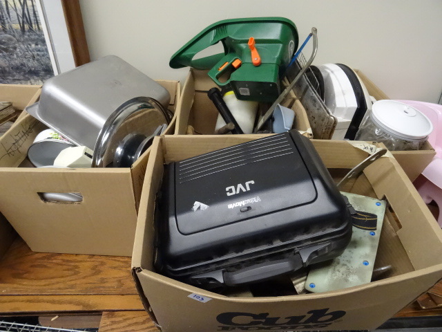4 Boxes of Kitchen Items