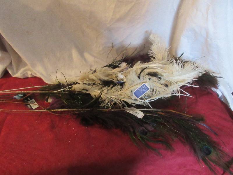 lot 10 image: CRAFTING SUPPLIES