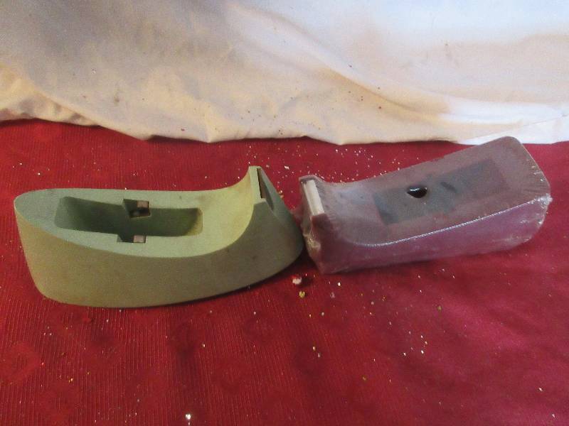 lot 14 image: 2 TAPE DISPENCERS
