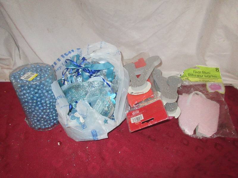 lot 18 image: CRAFTING SUPPLIES