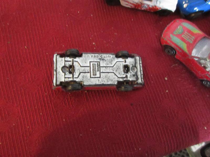 lot 56 image: COLLECTIBLE CARS AND TRUCKS