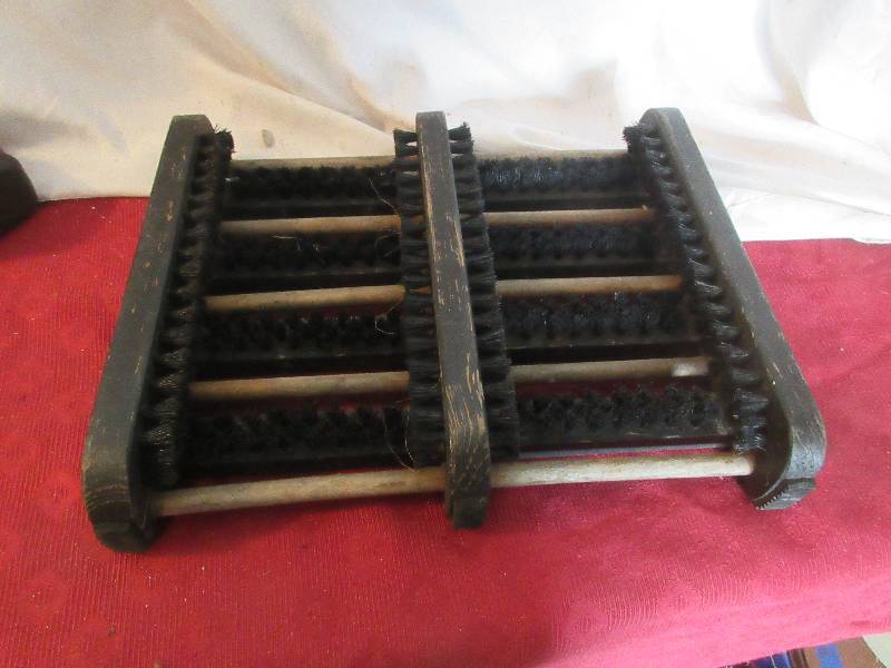 lot 65 image: BOOT CLEANING BRUSH