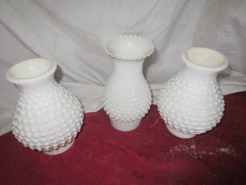 lot 74 image: 3 MILK GLASS LIGHT GLOBES