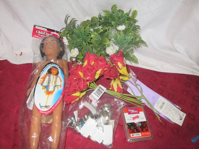 lot 79 image: CRAFTING SUPPLIES