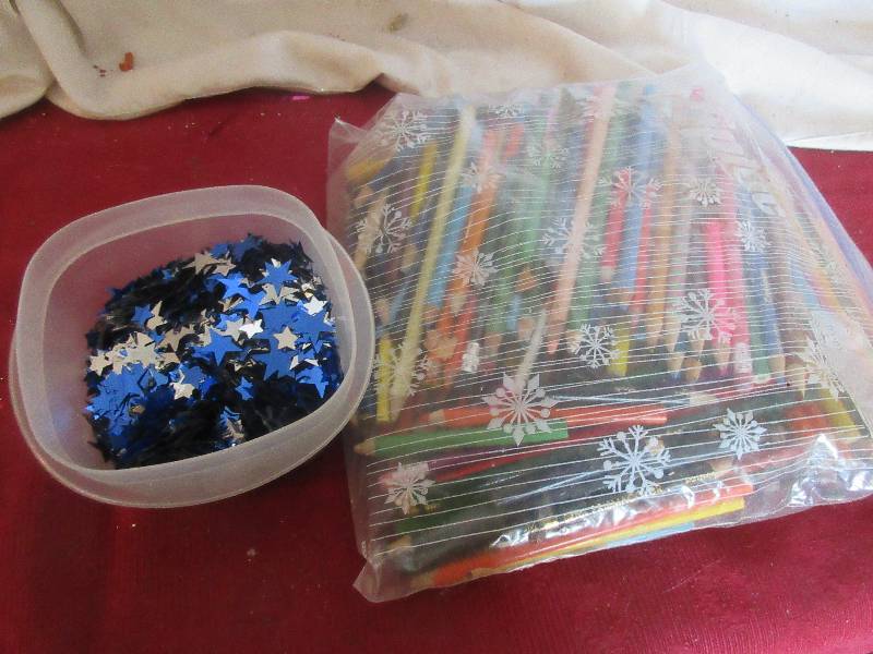 lot 84 image: CRAFTING SUPPLIES