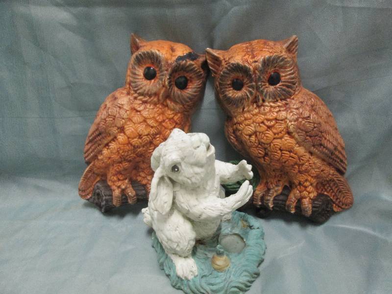 2 Ceramic Owl Wall Hangings and cer...