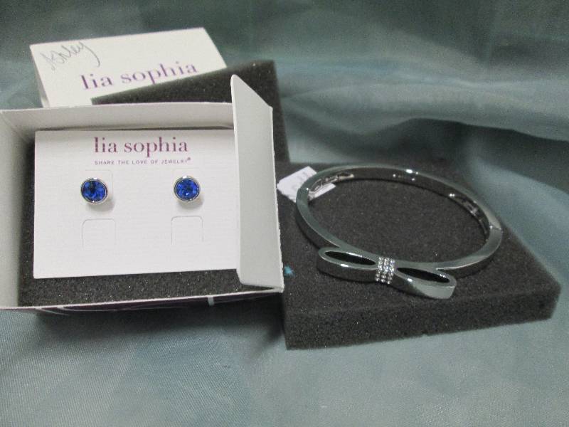 Lia Sophia braclet and earrings...