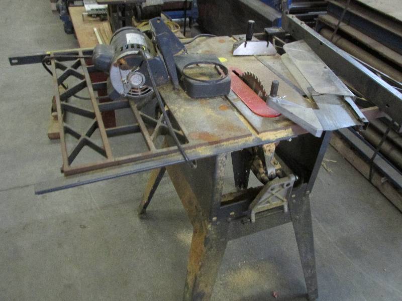 Craftsman 3 HP 10 belt drive table...