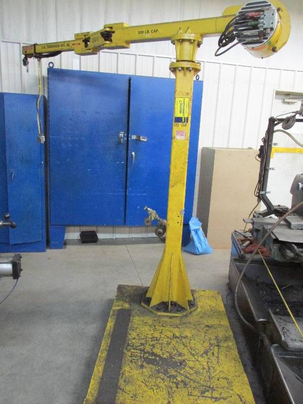 D. W. Zimmerman 300 lb capacity hoi...