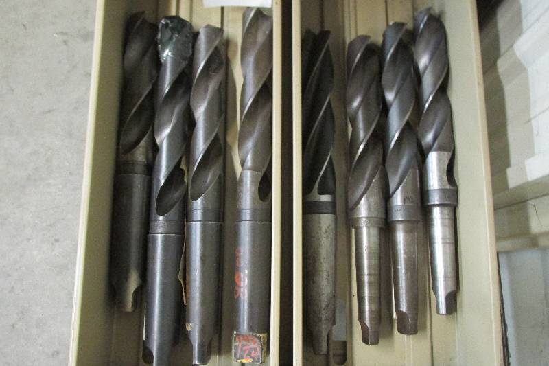 Lot of drill bits, mainly 1 4364 ...