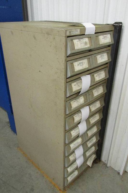 Machine tool cabinet with 10 drawer...
