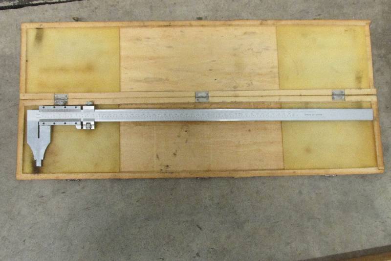 Precision measuring caliper...