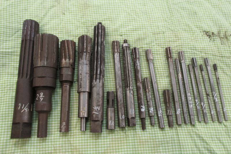 Lot of straight shank adjustible re...