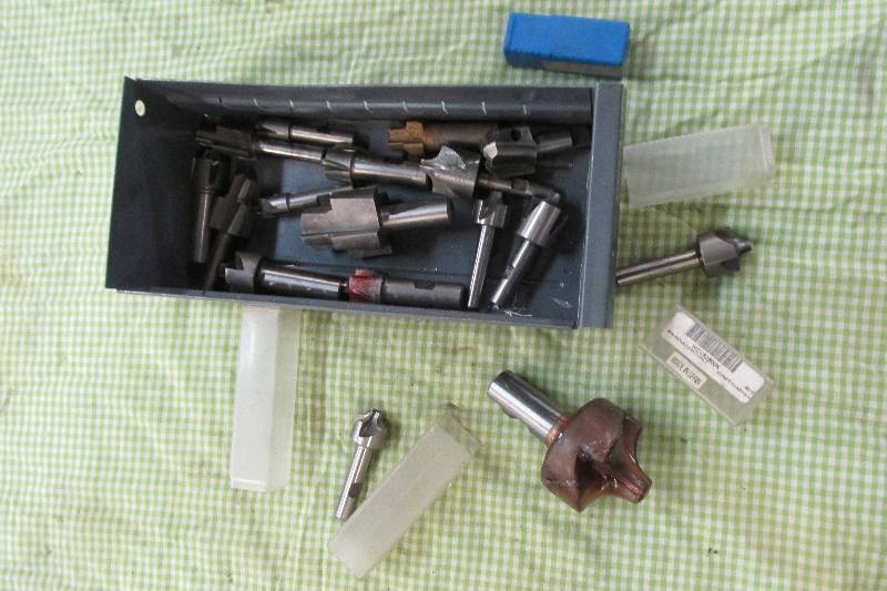 Lot of radius cutters, most look ne...