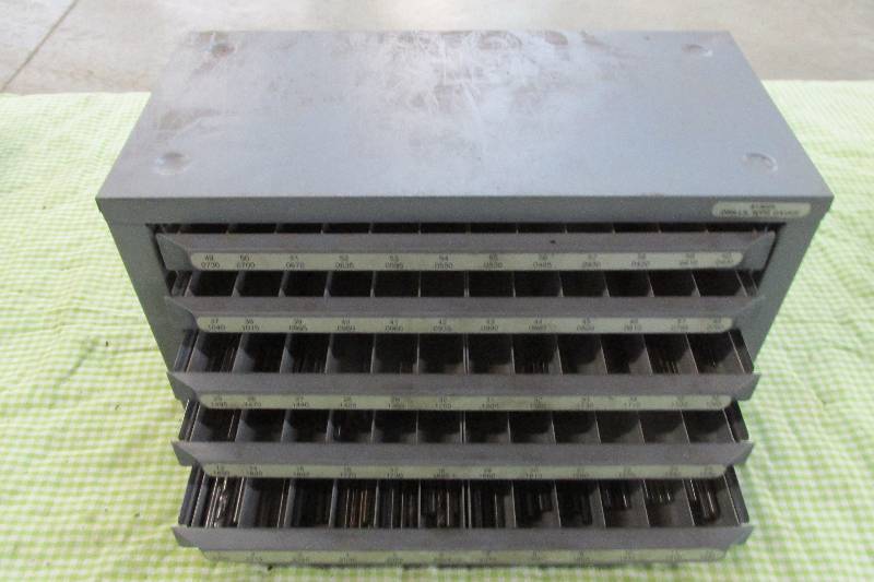 Box of drill bits, see all photos...