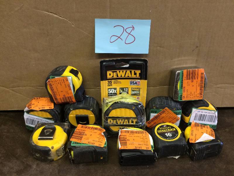 Lot od Assorted Tape meassures for parts- or repair Salvage lot