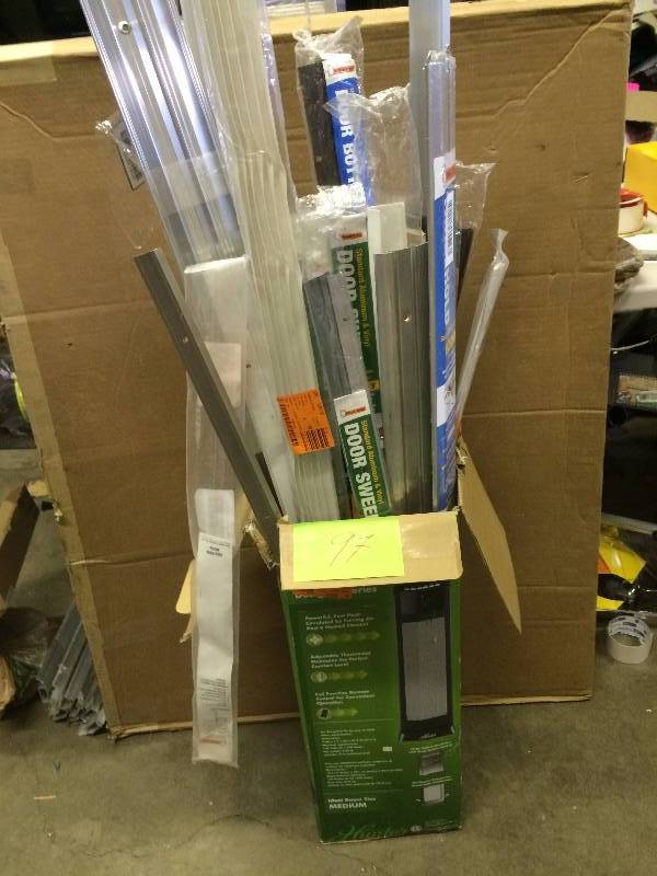 Lot of assorted door sweeps