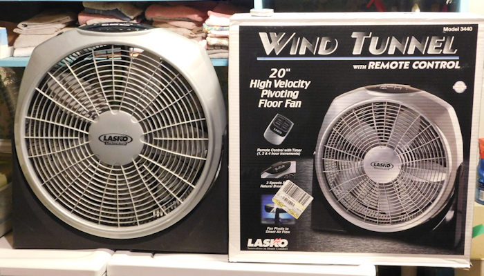 lot 19 image: Lasko Wind Tunnel box fan with remote control in original box